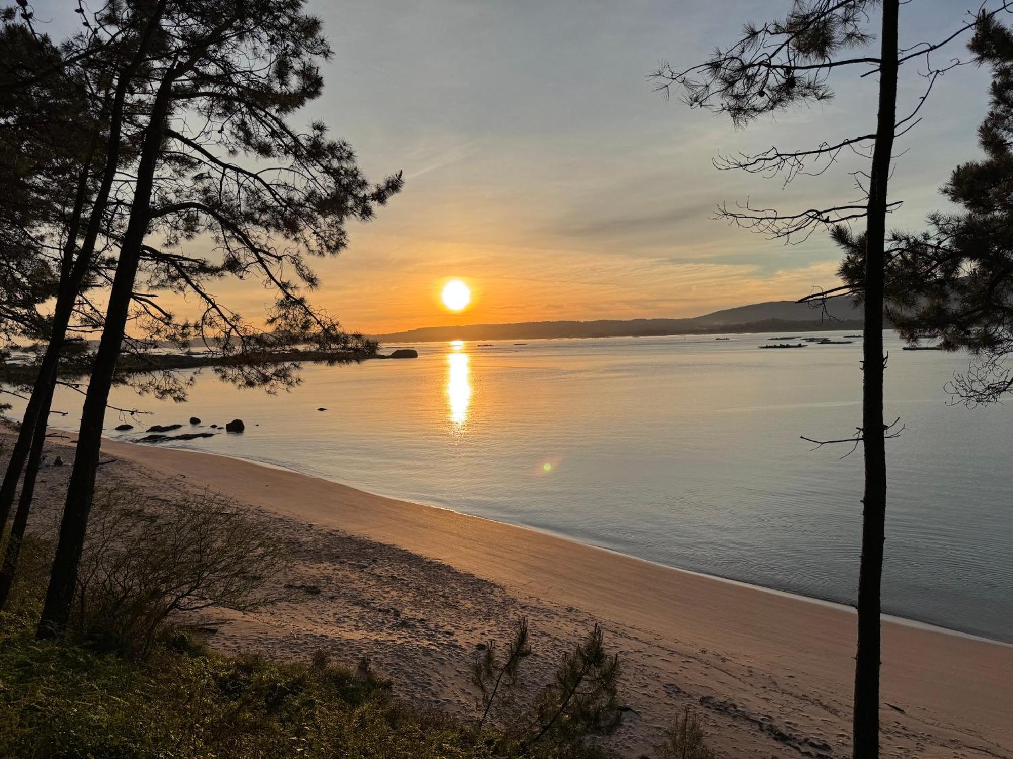 Apartamento Paseo Maritimo-A Illa De Arousa ภายนอก รูปภาพ